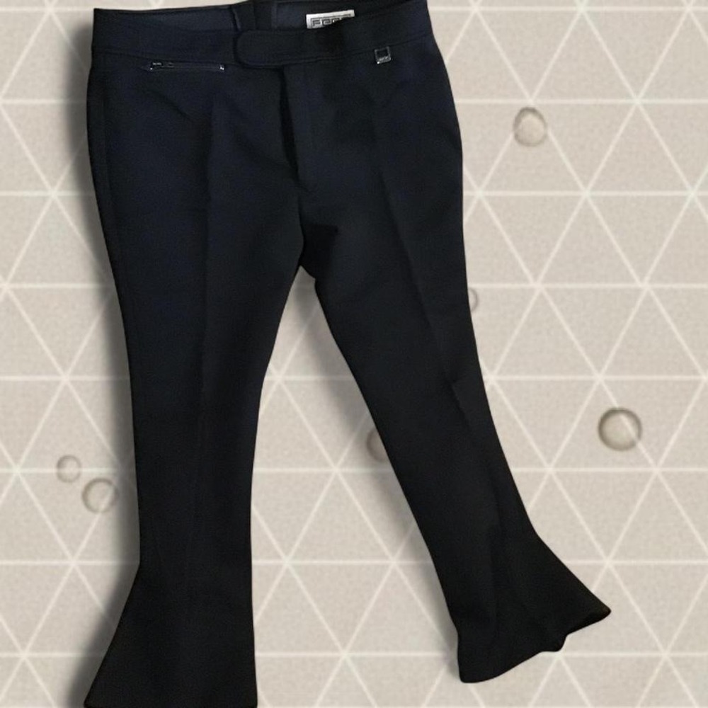 iVintage 70's Fera black ski pants with flared bottom and belt. Size: 38"